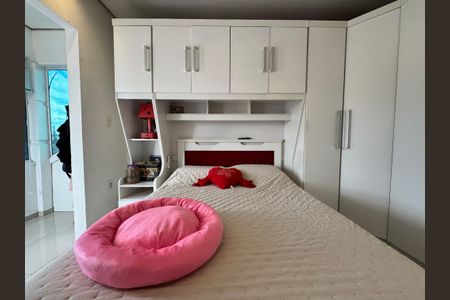 Casa à venda com 118m², 2 quartos e 2 vagasSuíte