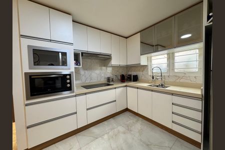 Casa à venda com 118m², 2 quartos e 2 vagasCozinha
