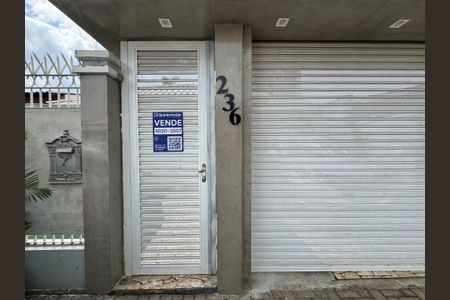 Casa à venda com 118m², 2 quartos e 2 vagasFachada