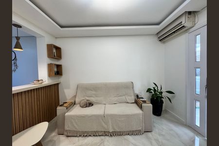 Casa à venda com 118m², 2 quartos e 2 vagasSala