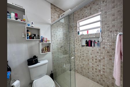 Casa à venda com 118m², 2 quartos e 2 vagasBanheiro da Suíte