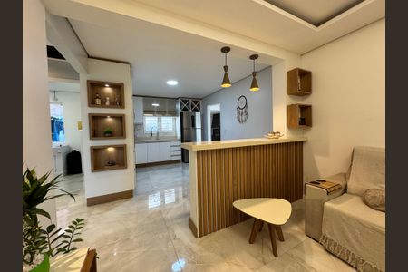 Casa à venda com 118m², 2 quartos e 2 vagasSala