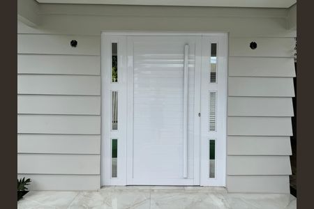 Casa à venda com 118m², 2 quartos e 2 vagasFachada