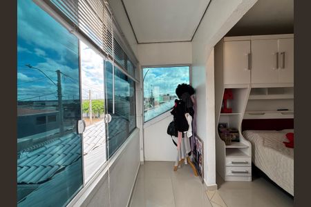 Casa à venda com 118m², 2 quartos e 2 vagasSuíte