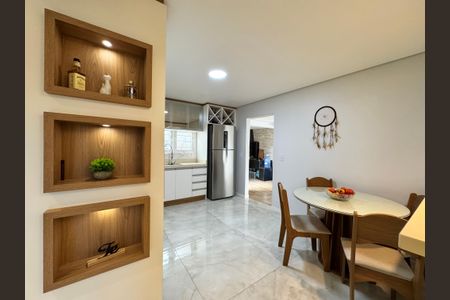 Casa à venda com 118m², 2 quartos e 2 vagasCozinha