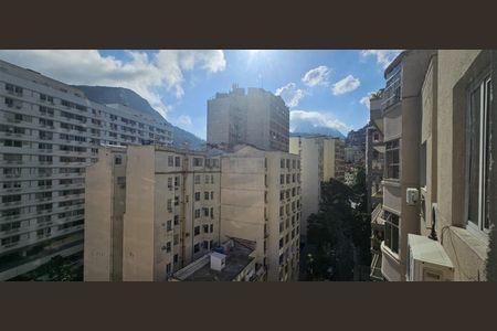 Apartamento à venda com 99m², 3 quartos e sem vaga