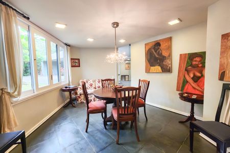 Casa à venda com 1330m², 8 quartos e 4 vagasSala 3