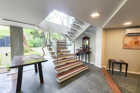 Casa à venda com 1330m², 8 quartos e 4 vagasHall entrada