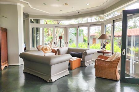 Casa à venda com 1330m², 8 quartos e 4 vagasSala 1