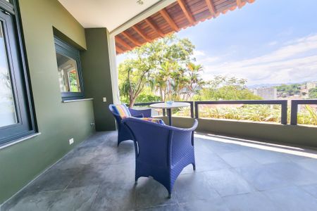 Casa à venda com 1330m², 8 quartos e 4 vagasVaranda suite