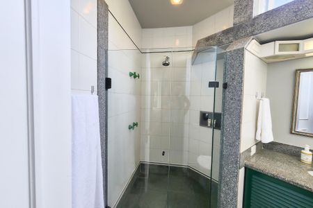 Casa à venda com 1330m², 8 quartos e 4 vagasBanheiro 5