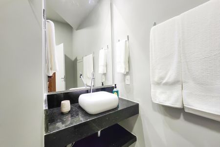 Casa à venda com 1330m², 8 quartos e 4 vagasBanheiro suite 4