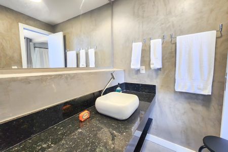 Casa à venda com 1330m², 8 quartos e 4 vagasBanheiro suite 5