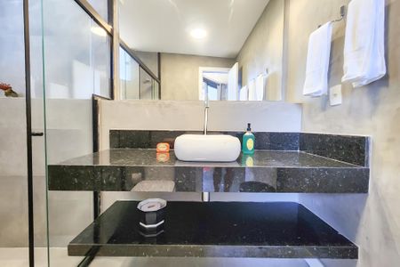 Casa à venda com 1330m², 8 quartos e 4 vagasBanheiro suite 5