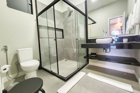 Casa à venda com 1330m², 8 quartos e 4 vagasBanheiro suite 3