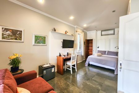 Casa à venda com 1330m², 8 quartos e 4 vagasQuarto 1