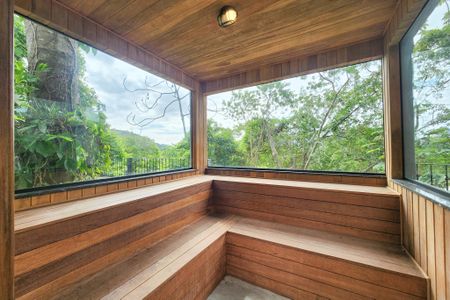 Casa à venda com 1330m², 8 quartos e 4 vagasSauna