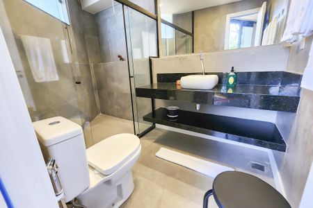 Casa à venda com 1330m², 8 quartos e 4 vagasBanheiro suite 5