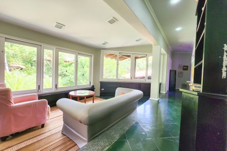 Casa à venda com 1330m², 8 quartos e 4 vagasSala 6