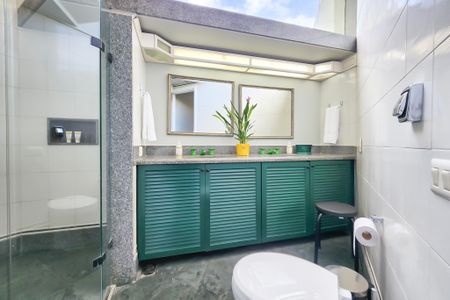 Casa à venda com 1330m², 8 quartos e 4 vagasBanheiro 5