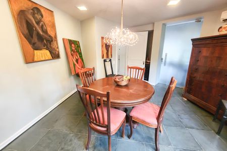 Casa à venda com 1330m², 8 quartos e 4 vagasSala 3