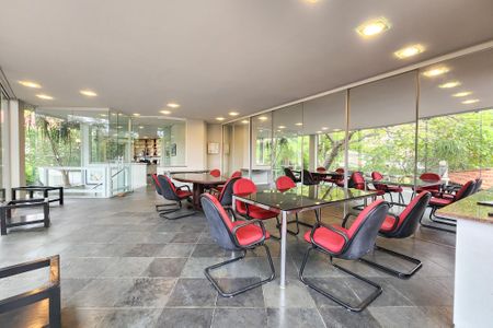 Casa à venda com 1330m², 8 quartos e 4 vagasSala 2