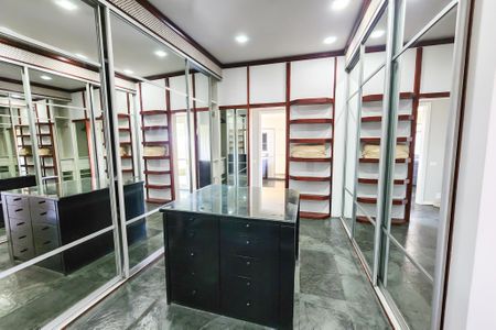 Casa à venda com 1330m², 8 quartos e 4 vagasCloset suite