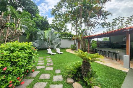 Casa à venda com 1330m², 8 quartos e 4 vagasÁrea externa