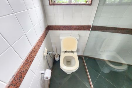 Casa à venda com 1330m², 8 quartos e 4 vagasBanheiro 2