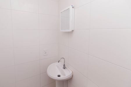 Apartamento para alugar com 42m², 2 quartos e sem vaga Apartamento para alugar com 42m², 2 quartos e sem vagaBanheiro