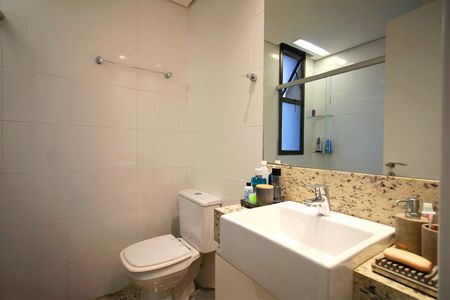 Apartamento à venda com 174m², 3 quartos e 3 vagasBanheiro Social