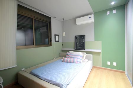 Apartamento à venda com 174m², 3 quartos e 3 vagasQuarto 2