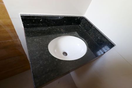 Apartamento à venda com 102m², 2 quartos e 1 vagaBanheiro Social - Pia