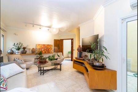 Casa à venda com 300m², 3 quartos e 5 vagasSala de Estar