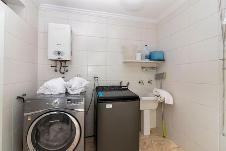 Casa à venda com 300m², 3 quartos e 5 vagasÁrea de Serviço