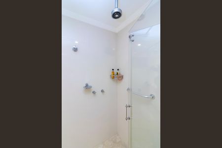 Casa à venda com 300m², 3 quartos e 5 vagasBanheiro da Suíte 2