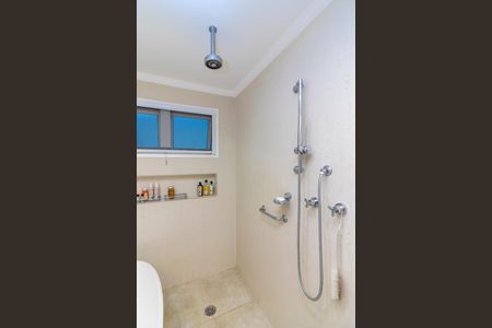 Casa à venda com 300m², 3 quartos e 5 vagasBanheiro da Suíte Principal