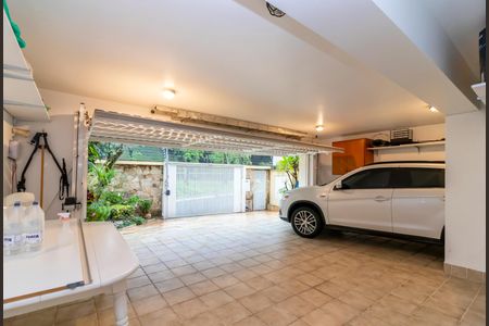 Casa à venda com 300m², 3 quartos e 5 vagasGaragem