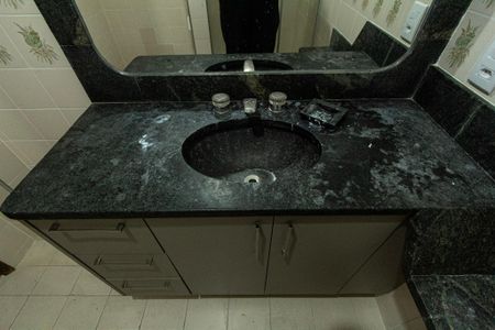 Apartamento para alugar com 200m², 3 quartos e 2 vagasBanheiro