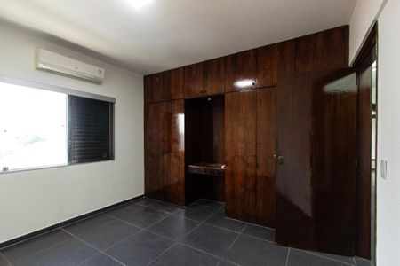 Apartamento para alugar com 200m², 3 quartos e 2 vagasQuarto 2