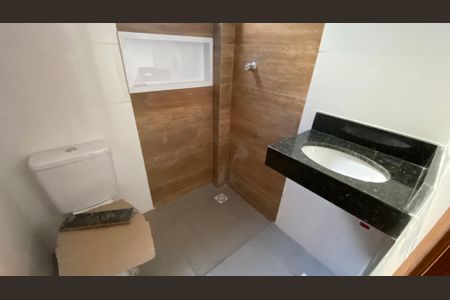 Apartamento à venda com 49m², 2 quartos e 1 vaga Apartamento à venda com 49m², 2 quartos e 1 vagaBanheiro Social