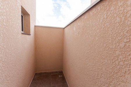 Apartamento à venda com 69m², 2 quartos e 1 vaga Apartamento à venda com 69m², 2 quartos e 1 vagaVaranda - Quarto 1