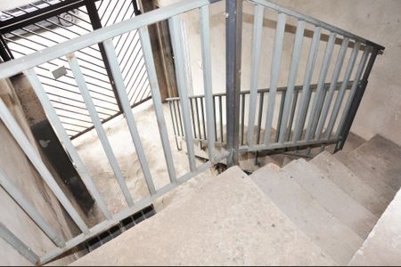 Casa à venda com 281m², 3 quartos e 2 vagasEscada Entrada/Saída do Imóvel