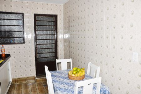 Casa à venda com 281m², 3 quartos e 2 vagasCozinha