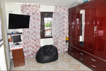 Casa à venda com 281m², 3 quartos e 2 vagasQuarto 01