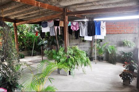 Casa à venda com 281m², 3 quartos e 2 vagasQuintal