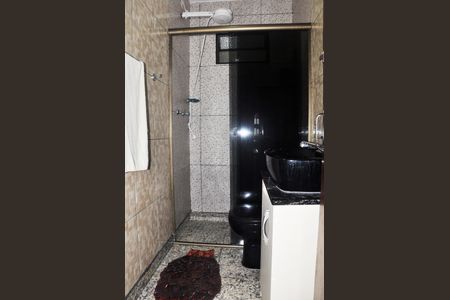 Casa à venda com 281m², 3 quartos e 2 vagasBanheiro Social