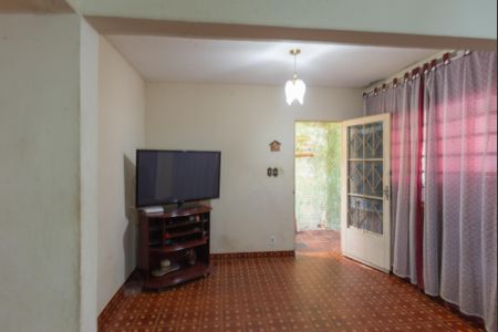 Casa à venda com 104m², 3 quartos e 3 vagas Casa à venda com 104m², 3 quartos e 3 vagasSala