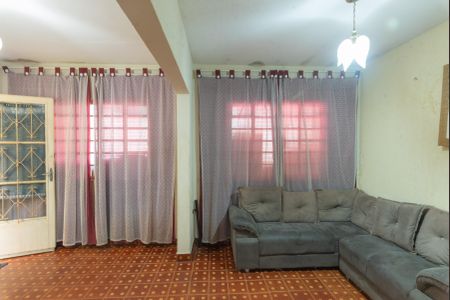 Casa à venda com 104m², 3 quartos e 3 vagas Casa à venda com 104m², 3 quartos e 3 vagasSala