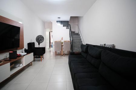 Casa para alugar com 123m², 2 quartos e 2 vagasSala